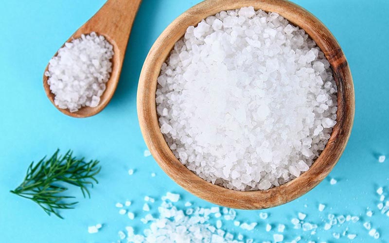 Khoáng chất có chữa trong muối rất hiệu quả trong việc làm giảm triệu chứng sưng tấy